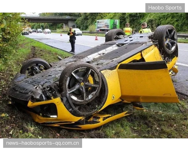 法拉利策略再次翻车，车迷集体抗议涉险赛道上的巨头困局